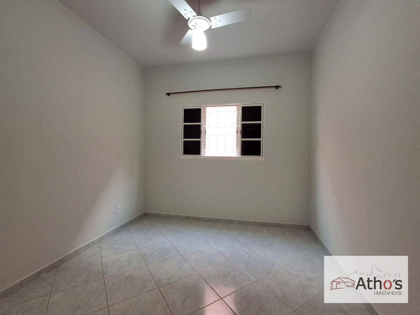 Casa para alugar com 4 quartos, 170m² - Foto 10