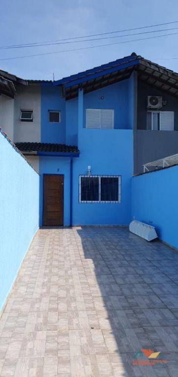 Casa à venda e aluguel com 3 quartos, 111m² - Foto 1