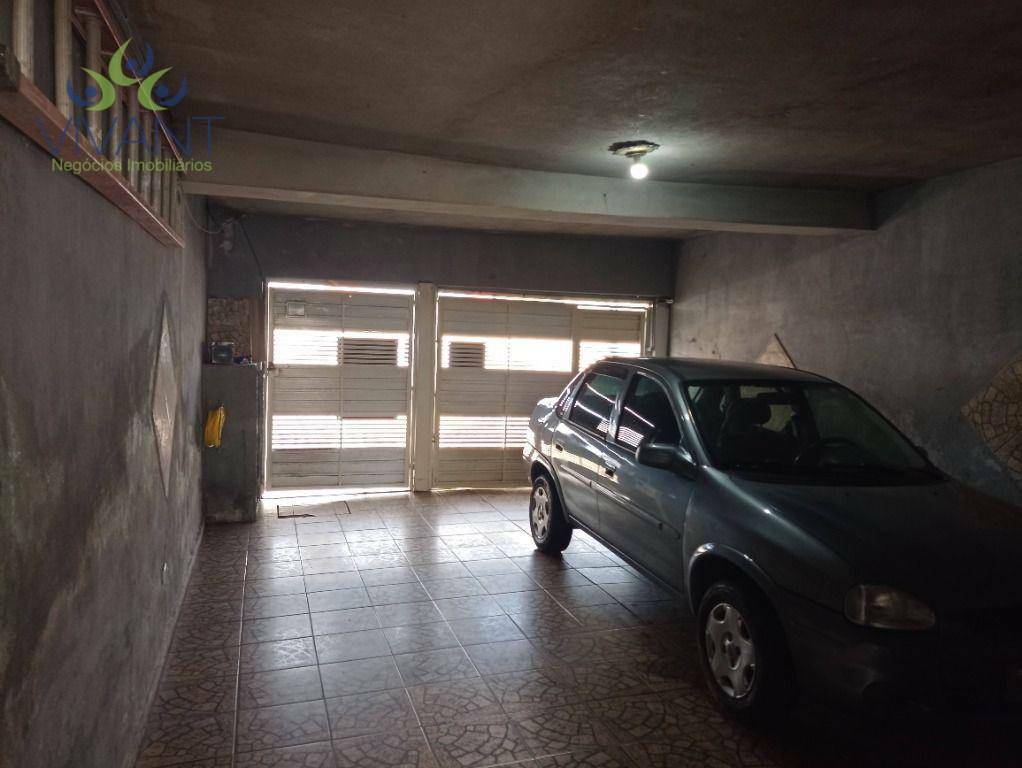 Sobrado à venda com 3 quartos, 226m² - Foto 2