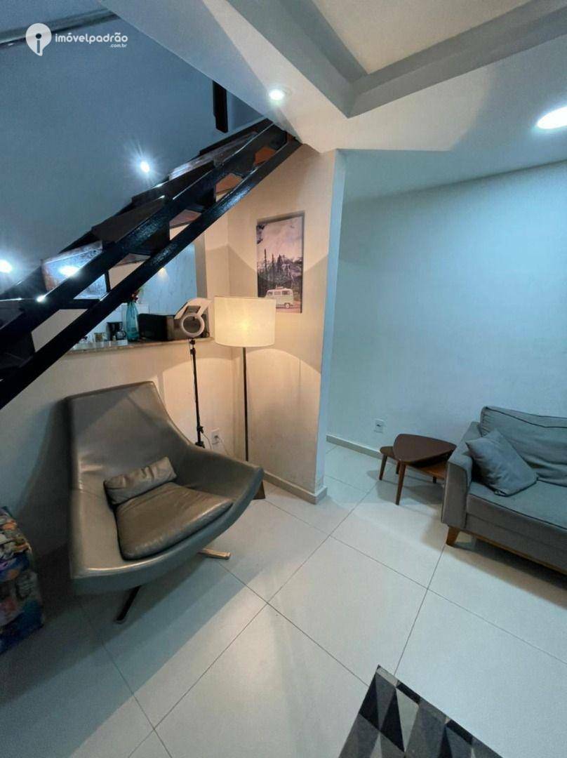 Casa de Condomínio à venda com 3 quartos, 180m² - Foto 4