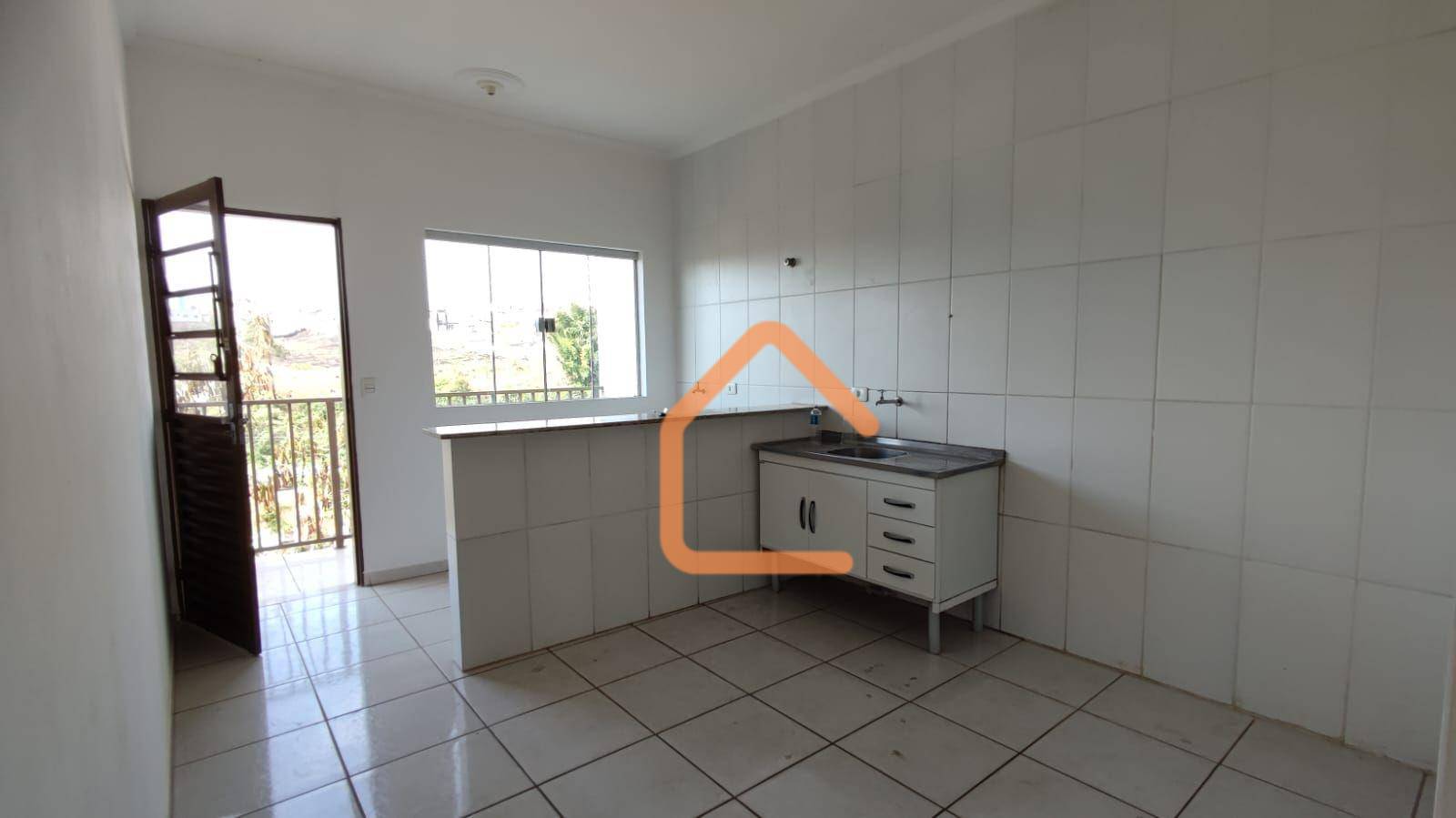 Casa de Condomínio à venda com 2 quartos, 76m² - Foto 1