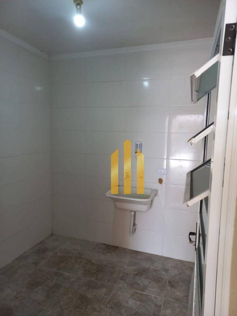 Sobrado à venda com 3 quartos, 180m² - Foto 97