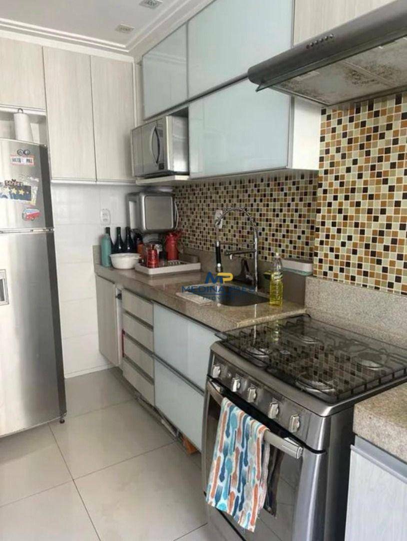 Apartamento à venda com 2 quartos, 63m² - Foto 7