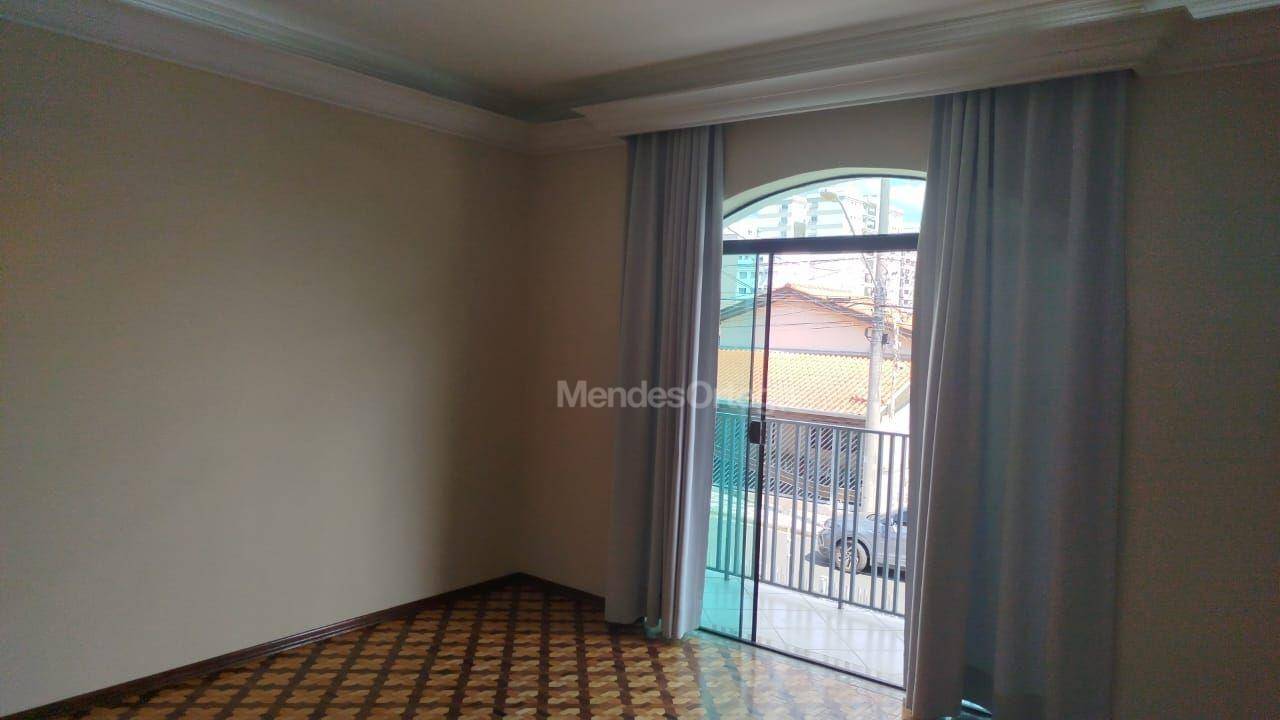 Casa para alugar com 3 quartos, 250m² - Foto 9