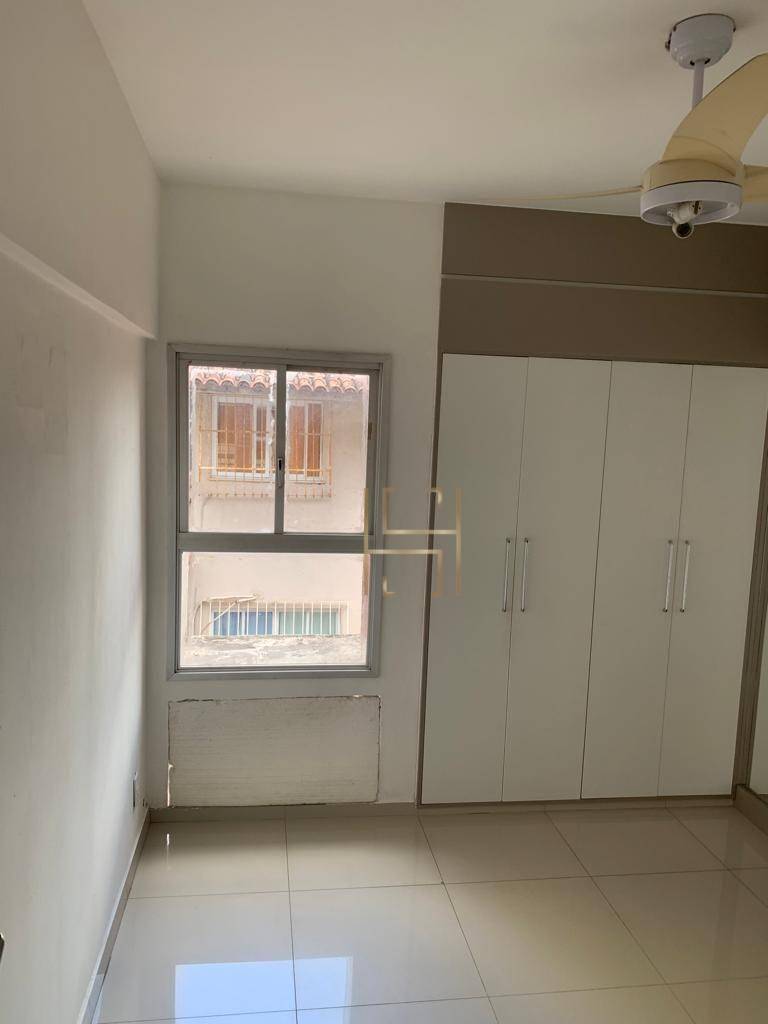 Apartamento à venda com 1 quarto, 44m² - Foto 2