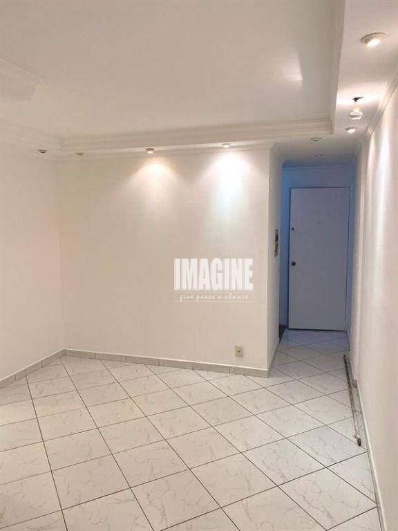 Apartamento à venda com 2 quartos, 55m² - Foto 2