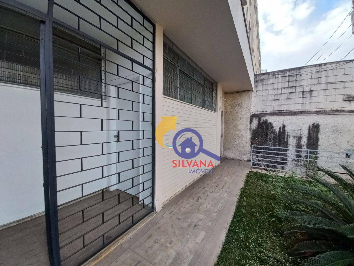 Casa para alugar com 4 quartos, 348m² - Foto 4