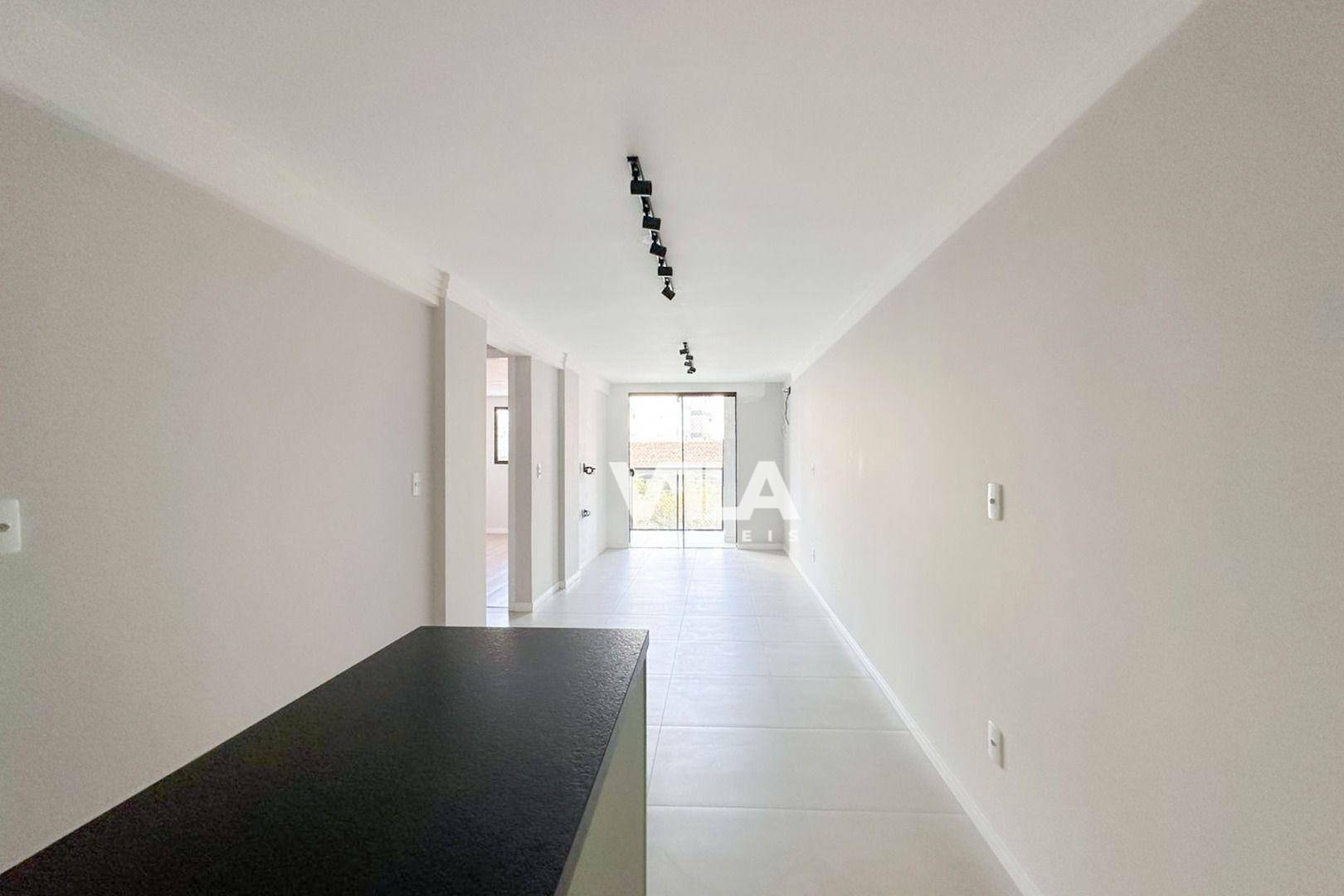 Apartamento à venda e aluguel com 2 quartos, 60m² - Foto 2