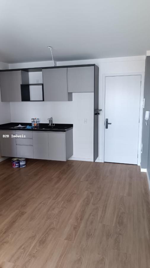 Apartamento à venda com 1 quarto, 35m² - Foto 2