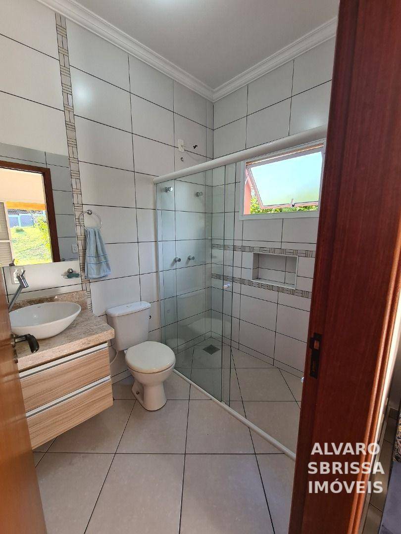 Chácara à venda com 3 quartos, 219m² - Foto 32