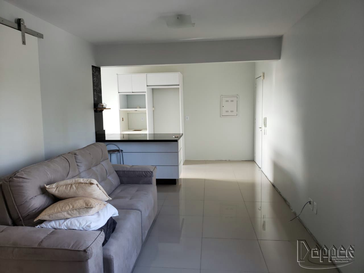 Apartamento à venda com 2 quartos, 79m² - Foto 2