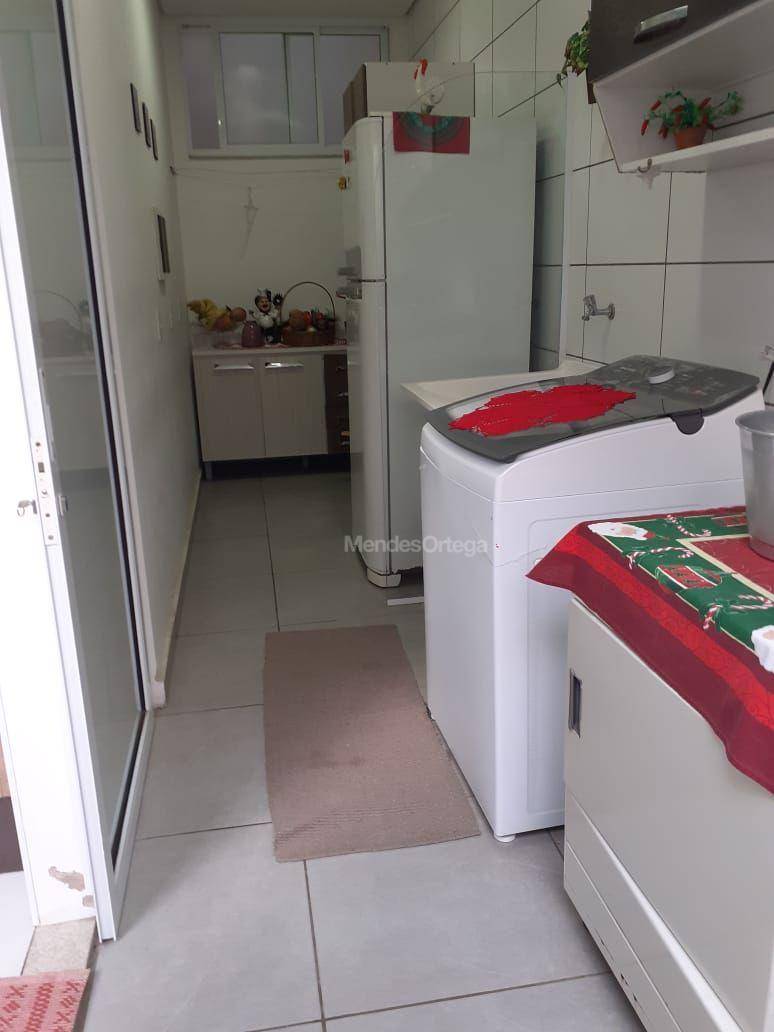 Casa de Condomínio à venda com 3 quartos, 250m² - Foto 11