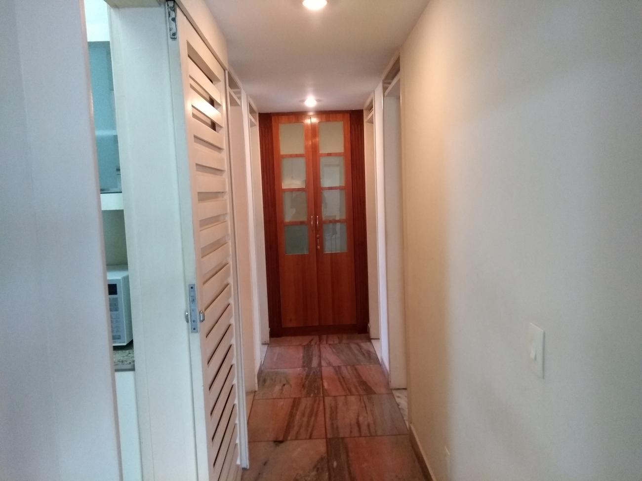 Apartamento à venda com 3 quartos, 121m² - Foto 9