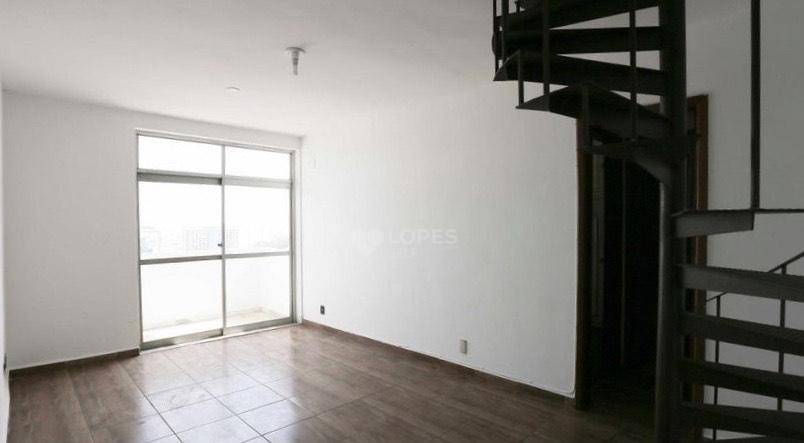 Cobertura à venda com 2 quartos, 110m² - Foto 4