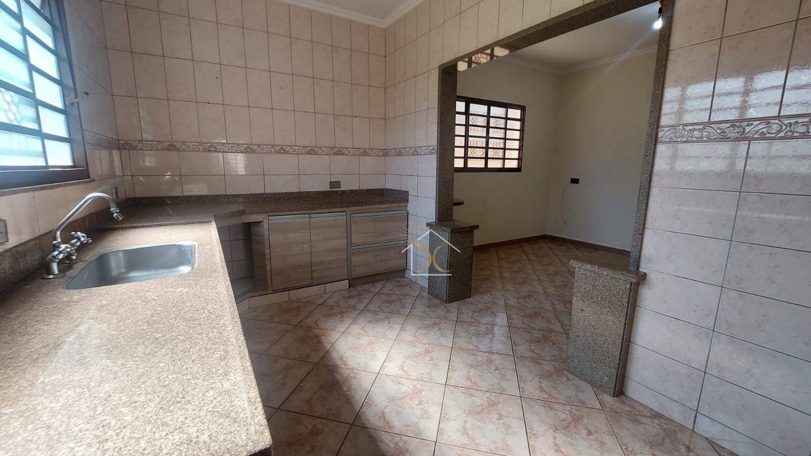 Casa para alugar com 3 quartos, 180m² - Foto 9