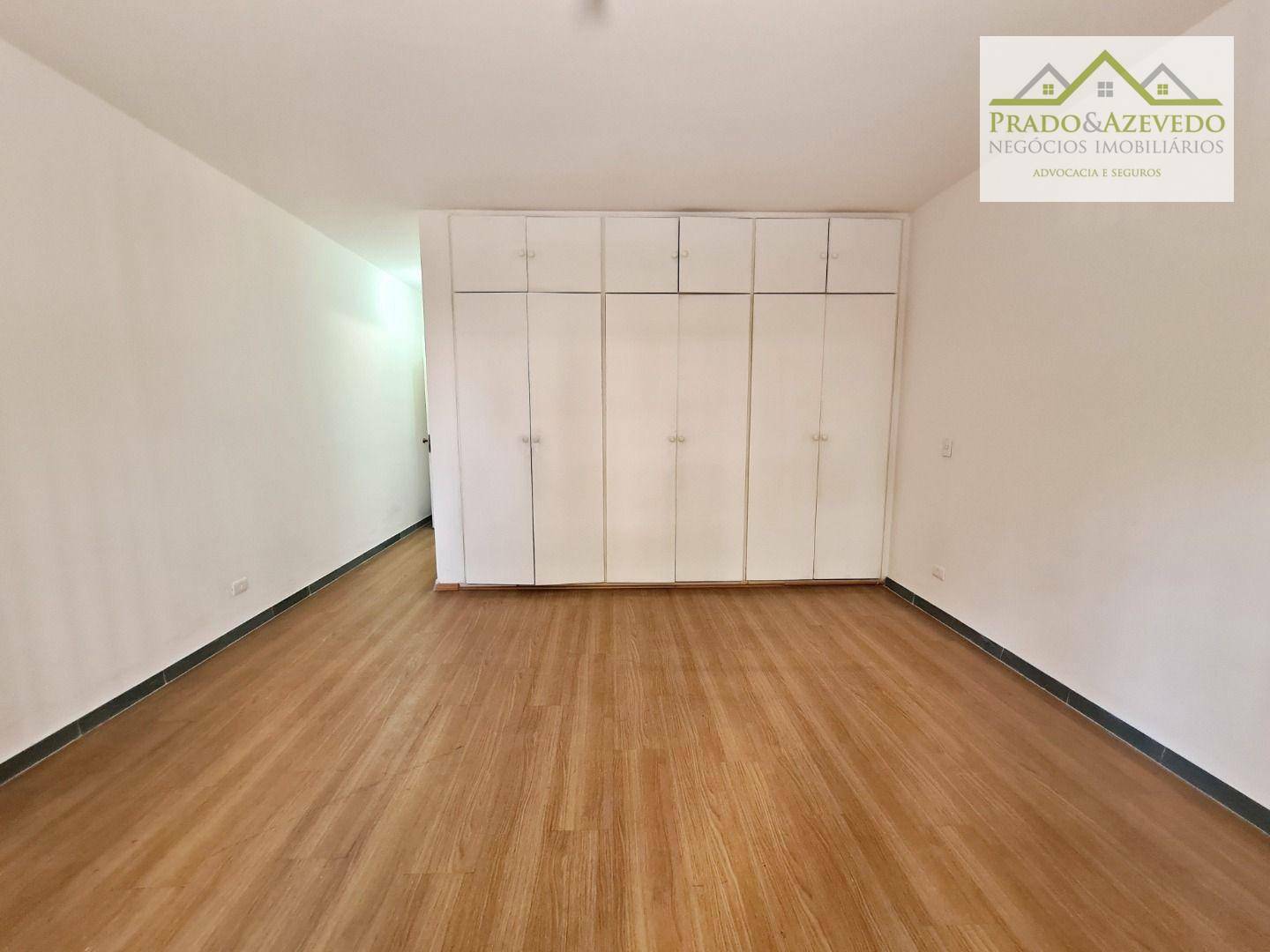 Casa à venda com 4 quartos, 248m² - Foto 11