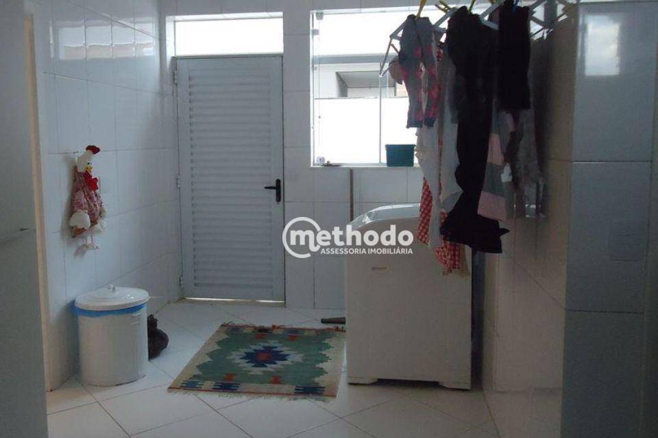 Casa de Condomínio à venda com 3 quartos, 450m² - Foto 19