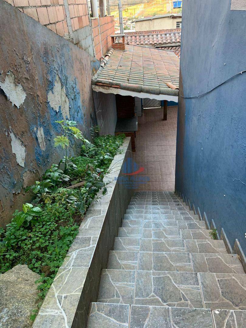 Casa à venda com 3 quartos, 187m² - Foto 4