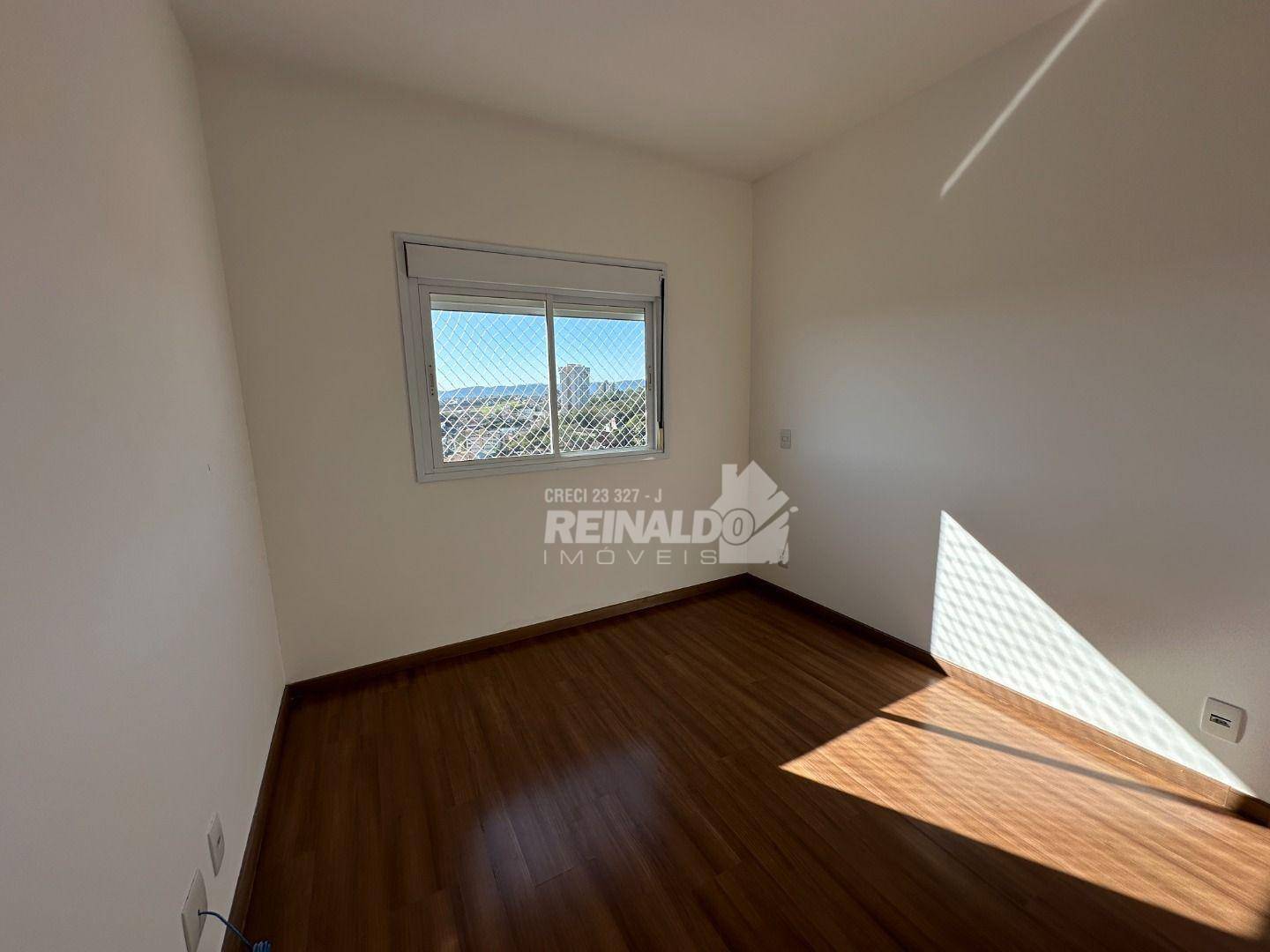 Apartamento para alugar com 3 quartos, 120m² - Foto 18