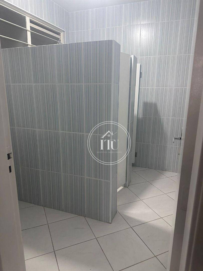 Casa para alugar com 6 quartos, 224m² - Foto 4