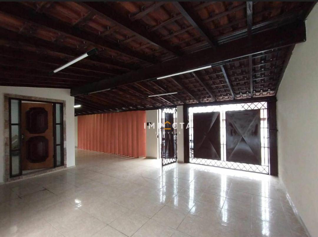 Casa à venda com 3 quartos, 160m² - Foto 3