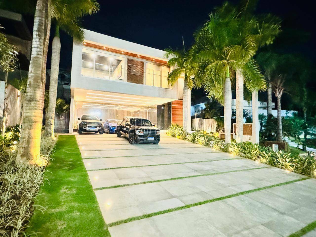 Casa de Condomínio à venda e aluguel com 5 quartos, 664m² - Foto 1