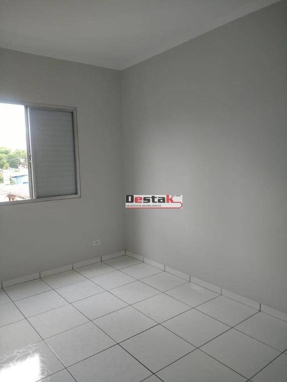 Apartamento à venda com 2 quartos, 67m² - Foto 8