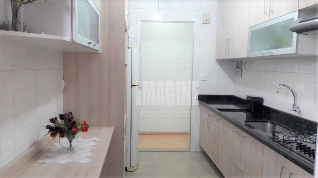 Apartamento à venda com 2 quartos, 56m² - Foto 4