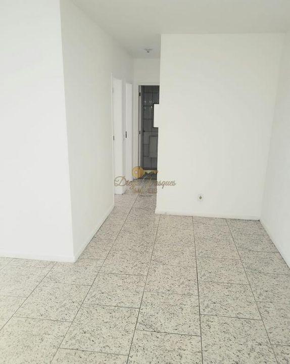 Apartamento à venda com 2 quartos, 67m² - Foto 4