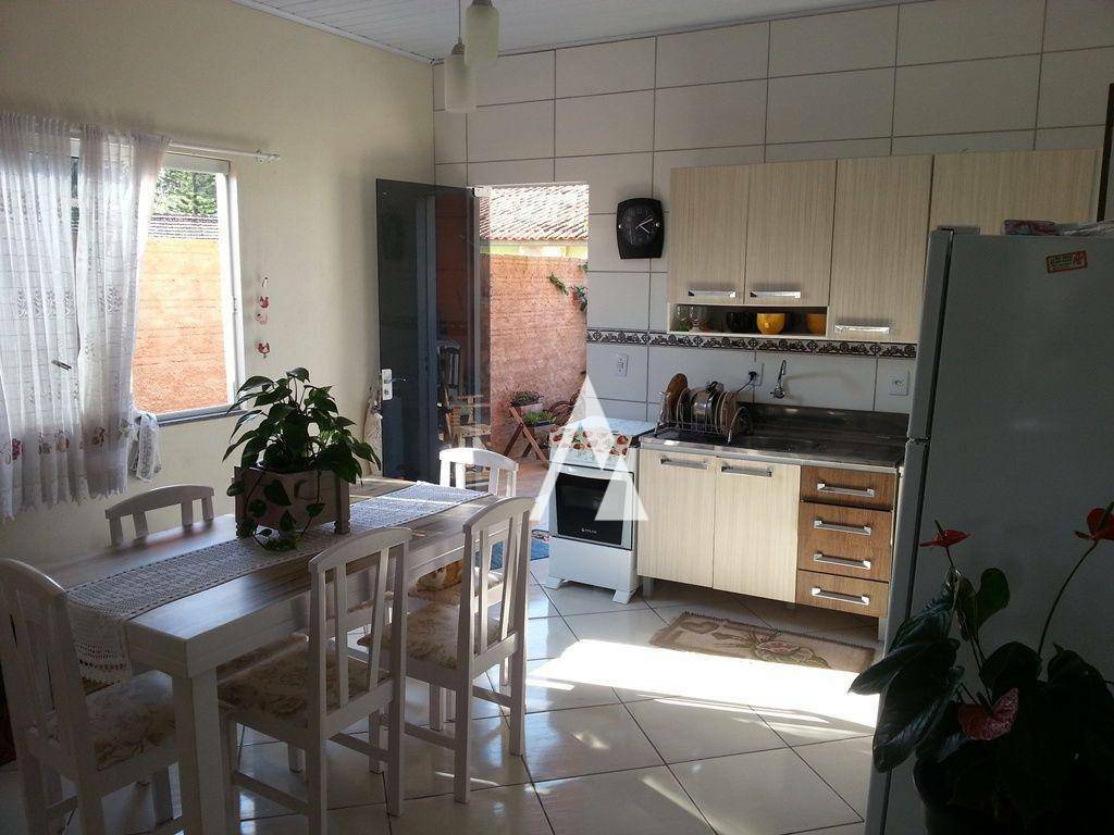 Casa à venda com 3 quartos, 130m² - Foto 4