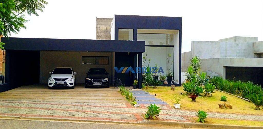 Sobrado à venda com 3 quartos, 363m² - Foto 1