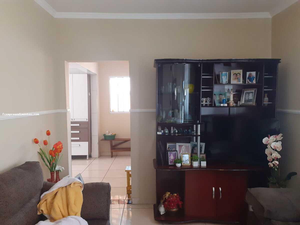 Casa à venda com 3 quartos, 250m² - Foto 15