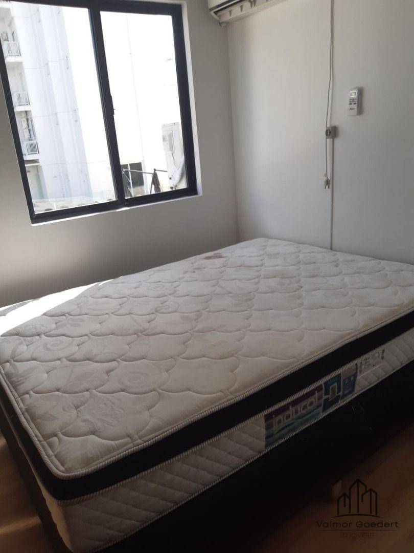 Apartamento à venda com 3 quartos, 83m² - Foto 7