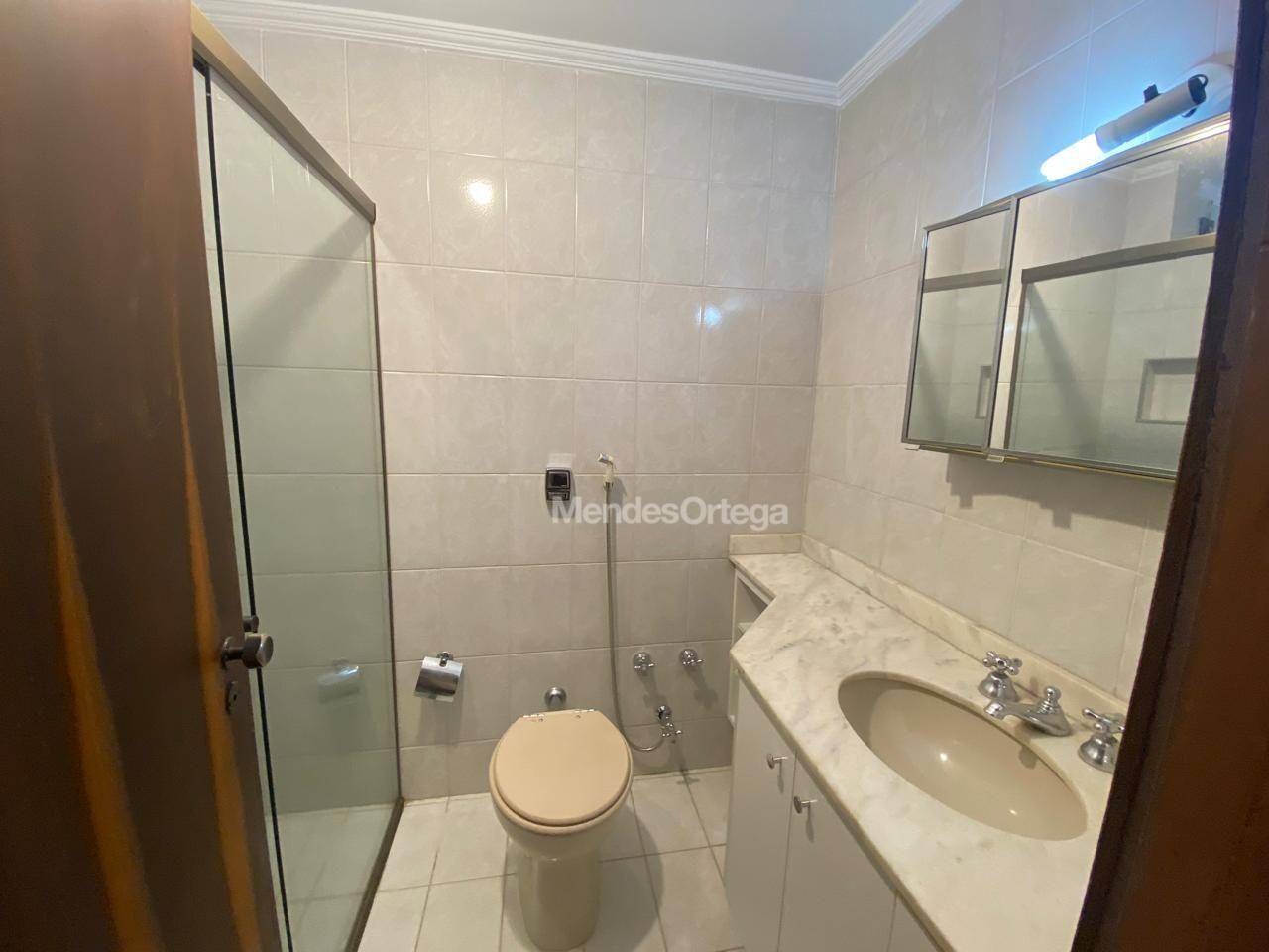 Apartamento para alugar com 3 quartos, 206m² - Foto 34