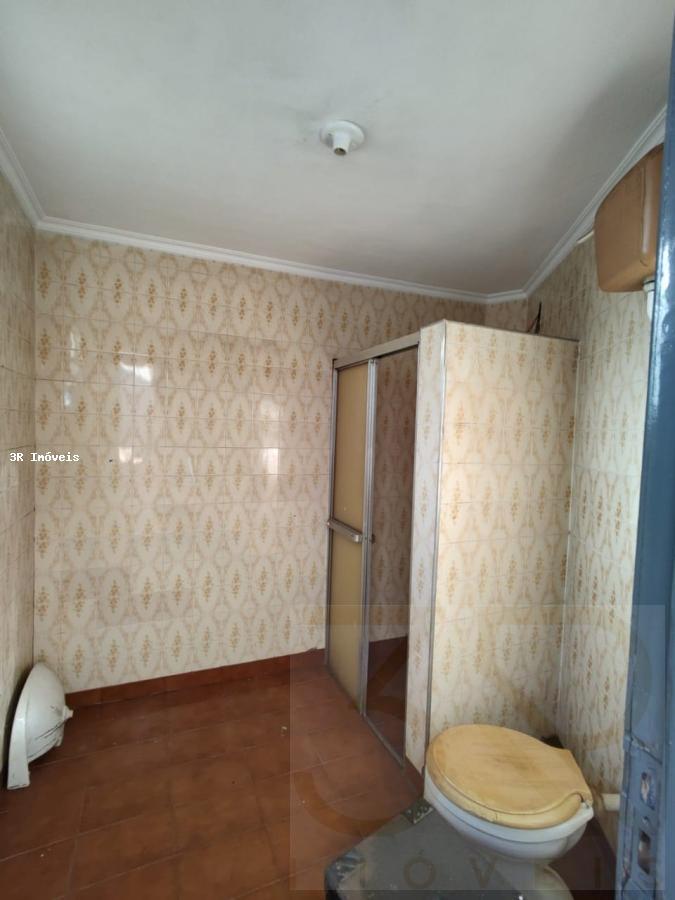 Casa à venda com 3 quartos, 222m² - Foto 13