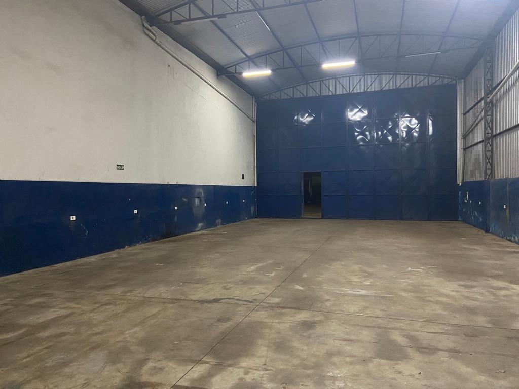 Depósito-Galpão-Armazém para alugar, 206m² - Foto 1