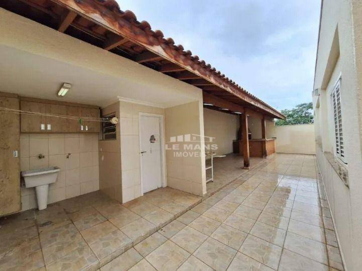 Casa à venda e aluguel com 3 quartos, 175m² - Foto 24