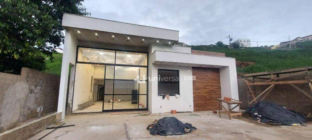 Casa de Condomínio à venda com 4 quartos, 192m² - Foto 1