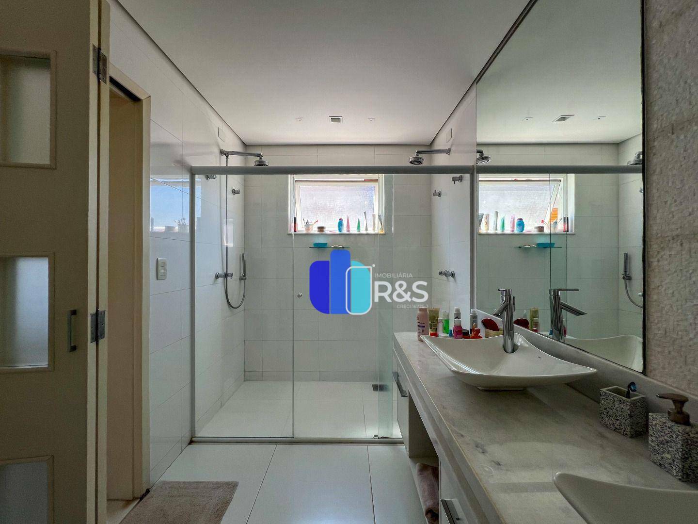 Casa de Condomínio à venda com 3 quartos, 360m² - Foto 24