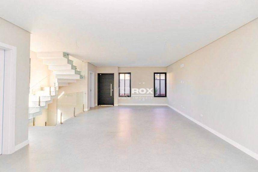 Casa à venda com 3 quartos, 210m² - Foto 9