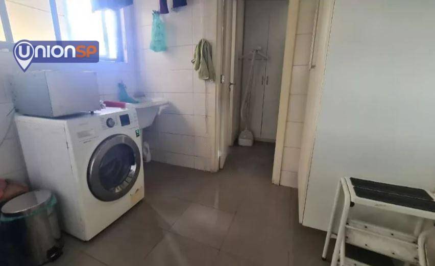 Apartamento à venda com 3 quartos, 157m² - Foto 11