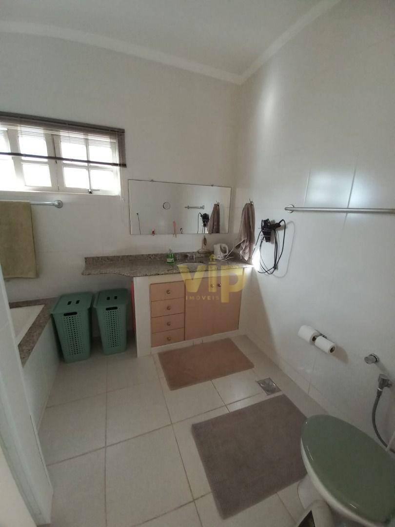 Casa à venda com 3 quartos, 222m² - Foto 17