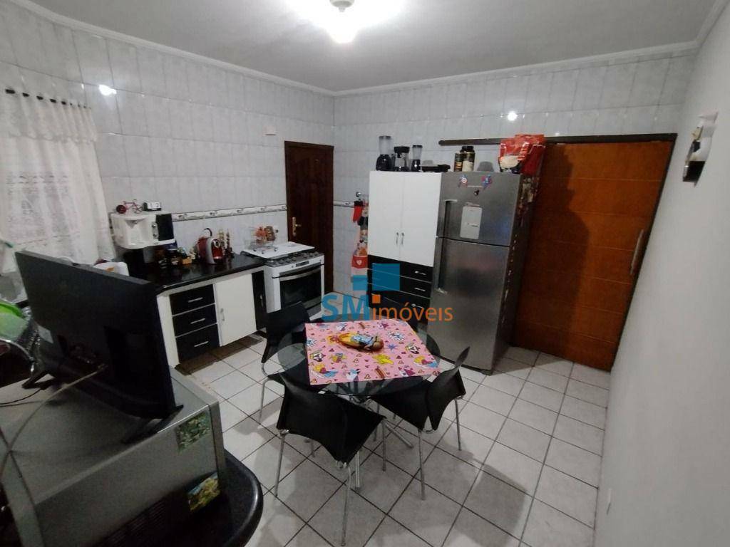 Casa à venda com 3 quartos, 210m² - Foto 1