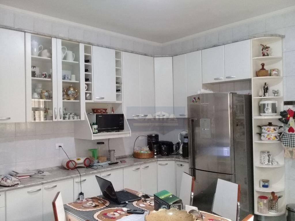 Casa à venda com 3 quartos, 246m² - Foto 26