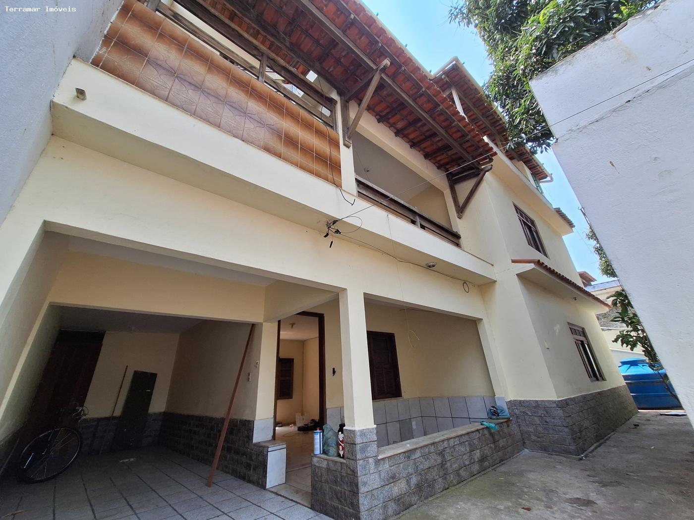 Casa à venda com 3 quartos, 250m² - Foto 1