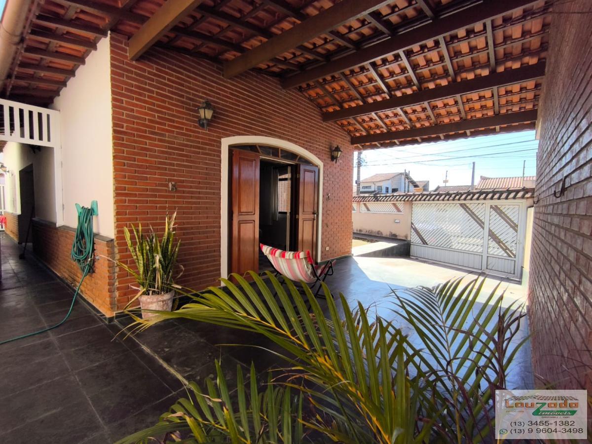 Casa à venda com 3 quartos, 322m² - Foto 2