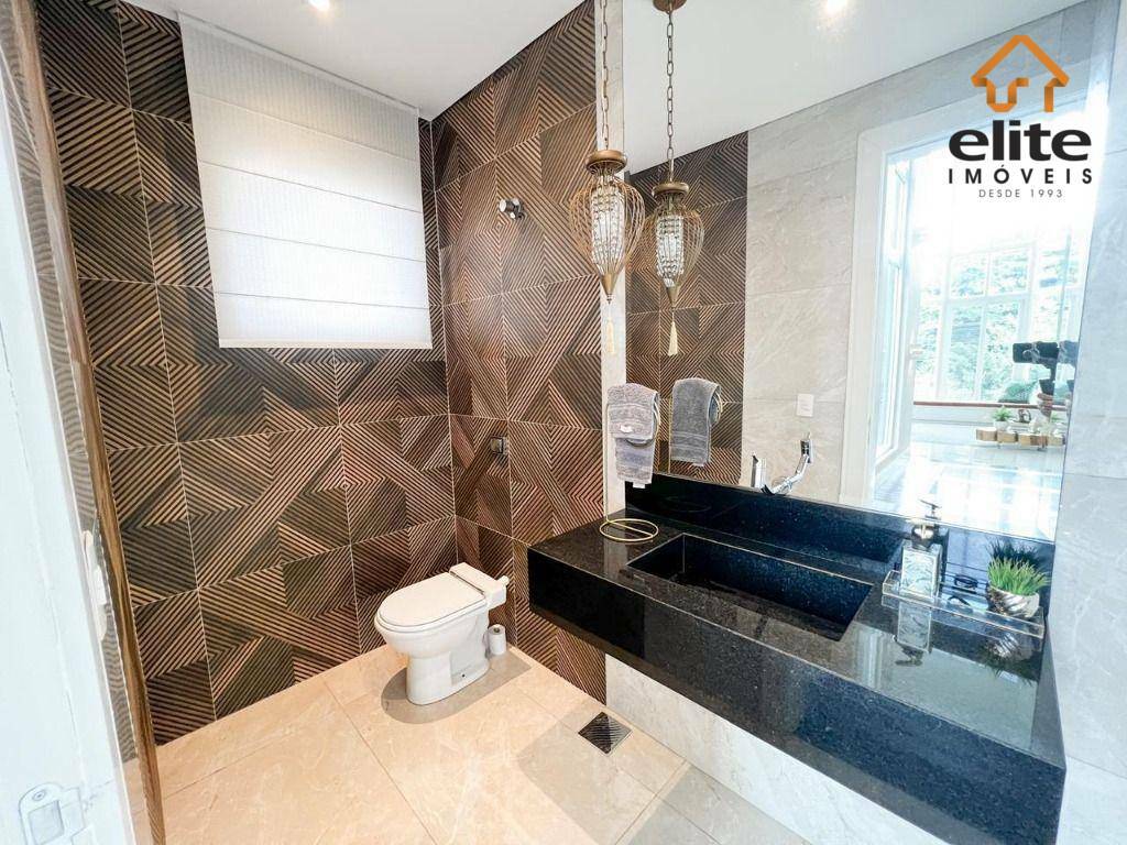 Casa de Condomínio à venda com 4 quartos, 550m² - Foto 17