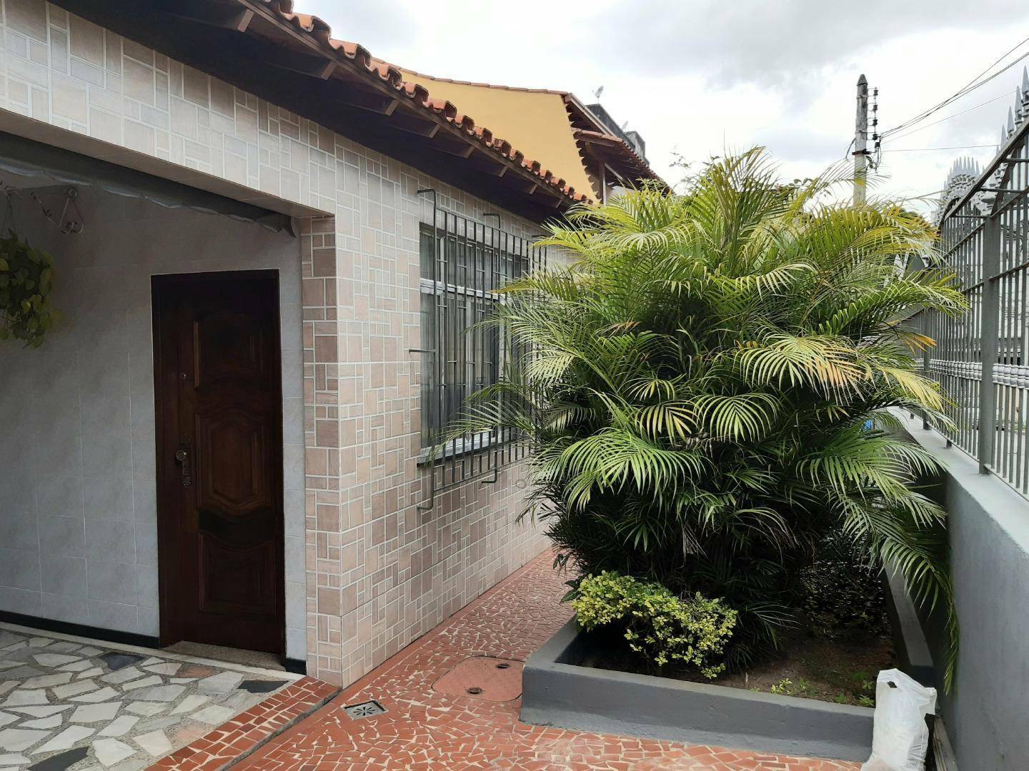 Casa à venda com 3 quartos, 300m² - Foto 3