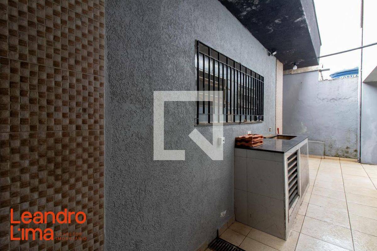 Casa para alugar com 3 quartos, 120m² - Foto 35