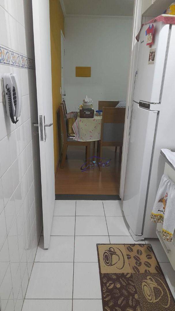 Apartamento à venda com 2 quartos, 45m² - Foto 4